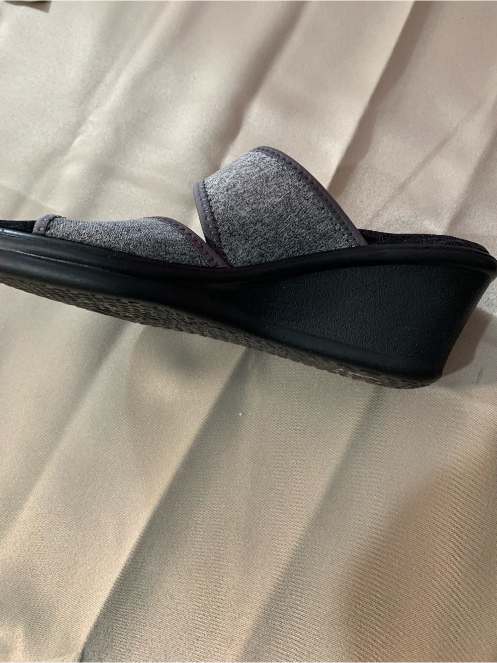 Skechers Women's Gray Dual-Strap Memory Foam Slide Sandals 111/4 - Picture 5 of 7